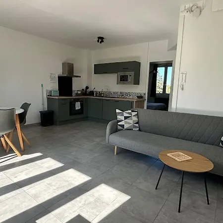 Proche Gare, T2 Equipe *