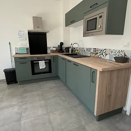 Proche Gare, T2 Equipe *